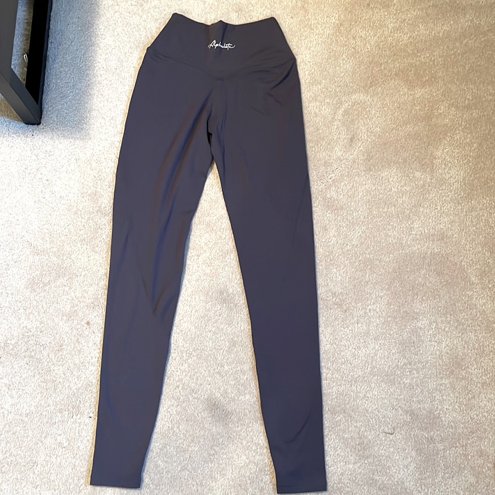 Alphalete surface power legging